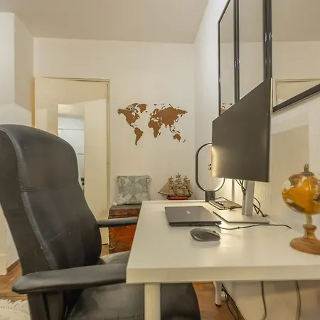 Charming City-center Flat With Terrace Apartamento