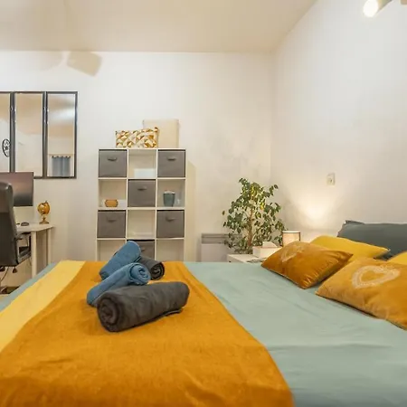 Charming City-center Flat With Terrace Appartement *