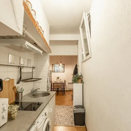 Charming City-center Flat With Terrace